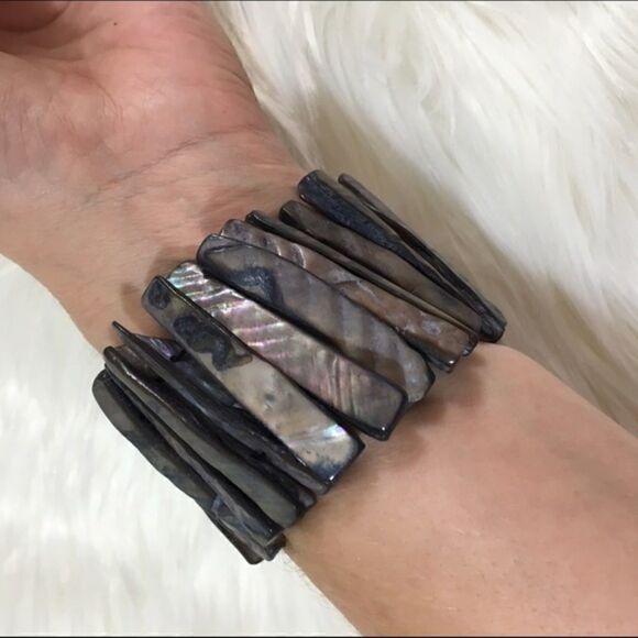 Exotic Beach Shell Bracelet - Picture 3 of 4